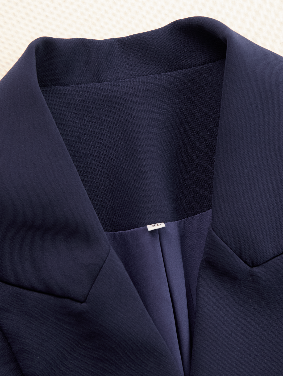 AURORA | Élégante robe midi style blazer