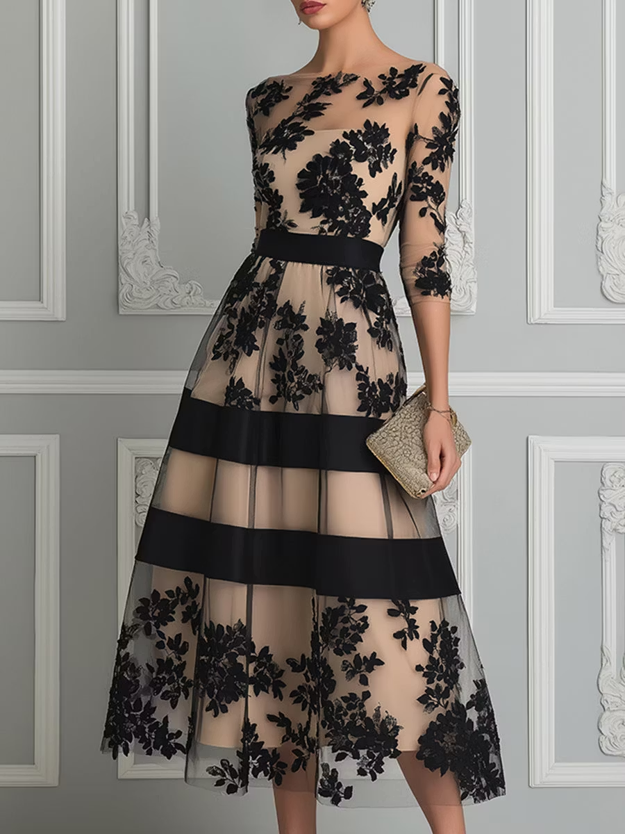 Maria | Robe Midi Évasée Élégante en Dentelle Noire