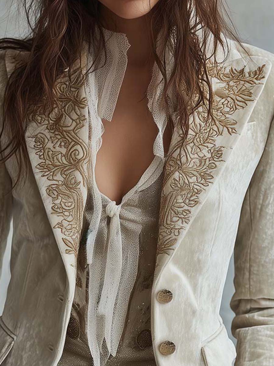 Constance | Blazer Ivoire Brodé Tailleur