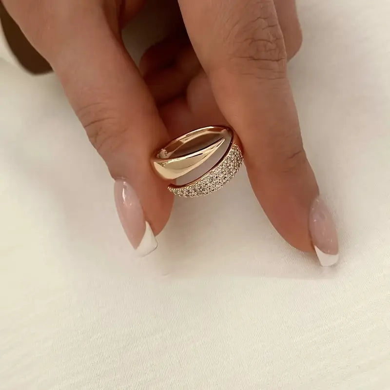 LENA | BOUCLE CROISÉE AVEC ZIRCONIA