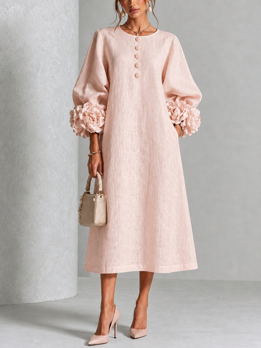 Giorgia | Robe midi à fleurs avec boutons et poignets décoratifs