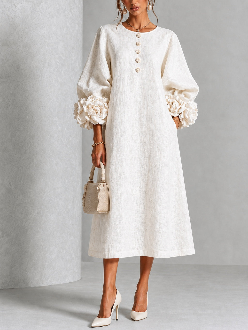 Giorgia | Robe midi à fleurs avec boutons et poignets décoratifs