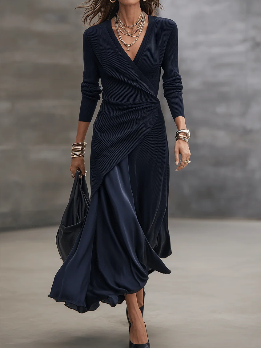 Margarita™ | Robe Maxi Portefeuille Asymétrique Bleu Nuit à Rayures avec Détails en Satin