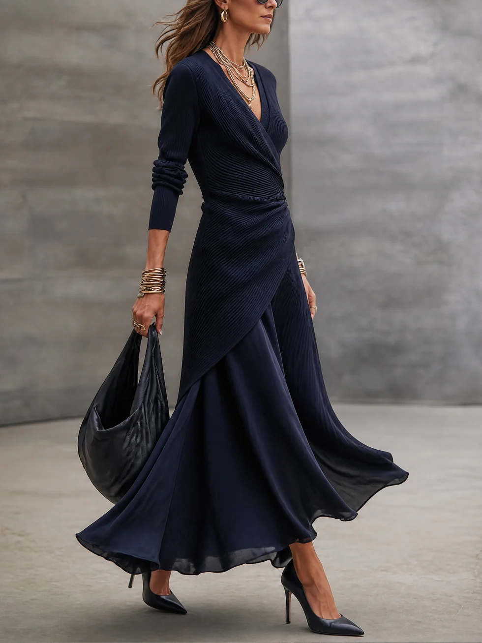 Margarita™ | Robe Maxi Portefeuille Asymétrique Bleu Nuit à Rayures avec Détails en Satin