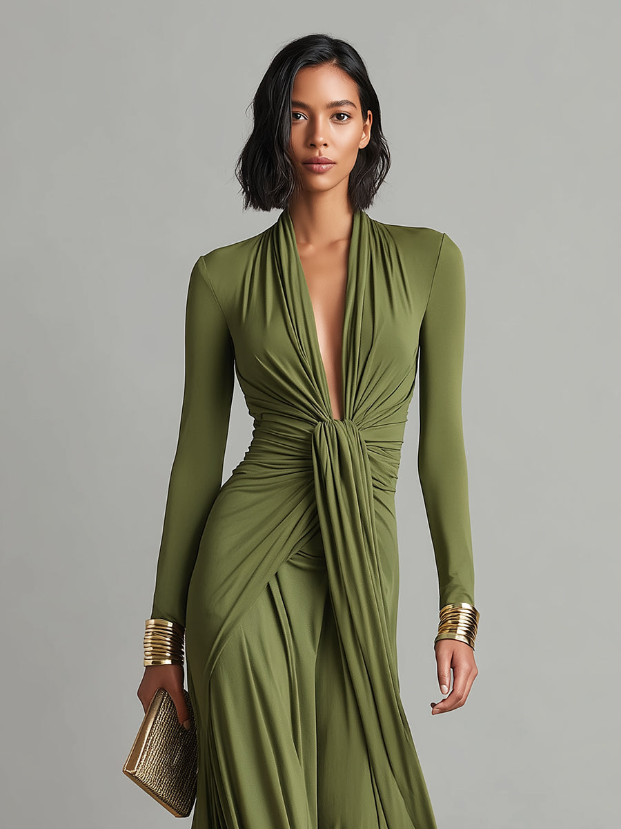 Sofia | Vestido largo de seda verde oliva con escote en V y detalles fruncidos