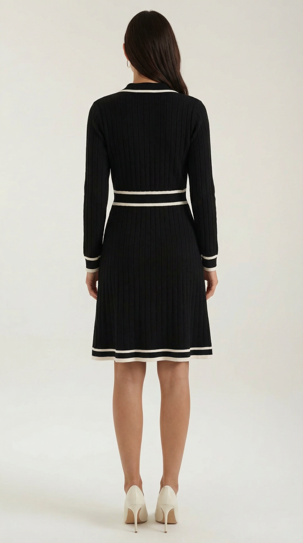 Tracy | Mini Robe avec Bordures Contrastées et Coupe Moderne